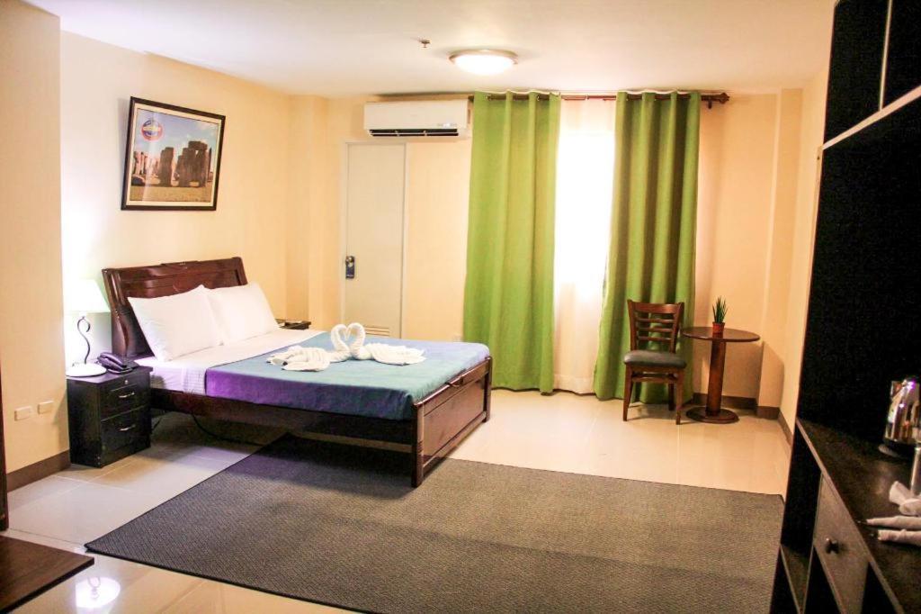 Time Travellers Hotel 2*