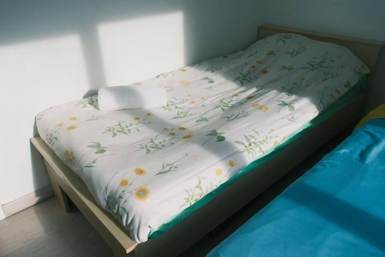 5-mins Sm Aura Cozy 2br Free Parking * Manila