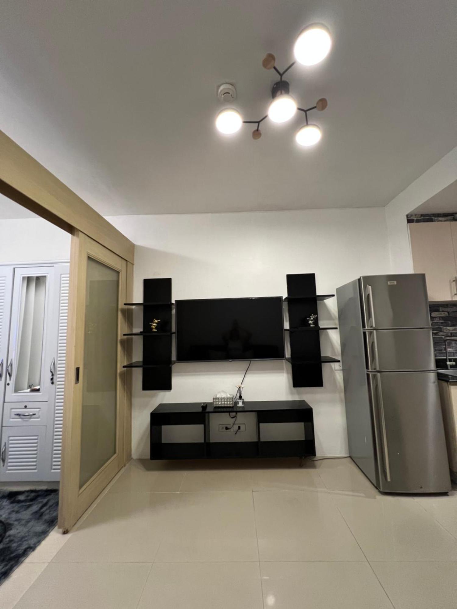 Sea Residences Moa - Reynil *