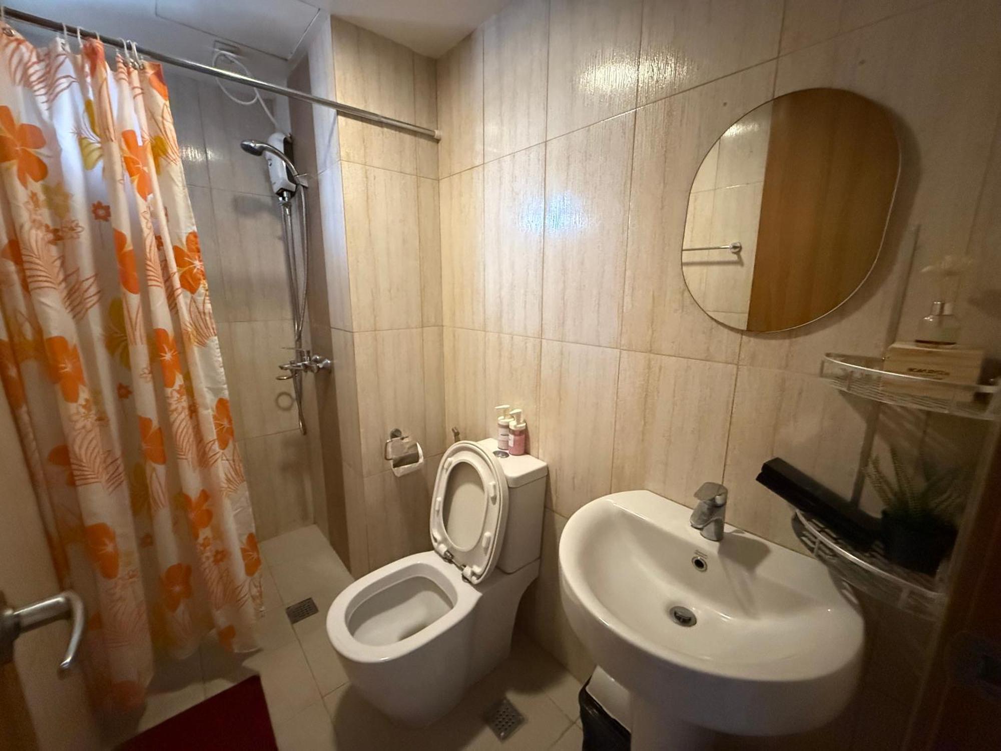 Cozy Place In 8 Adriatico Ermita Near Us Embassy, Slmec * Manila