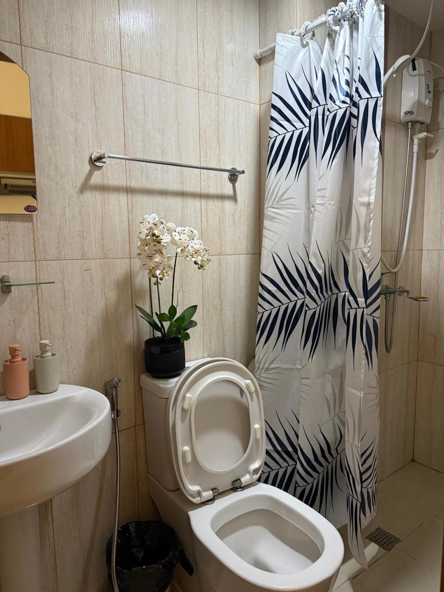 Cozy Place In 8 Adriatico Ermita Near Us Embassy, Slmec * Manila