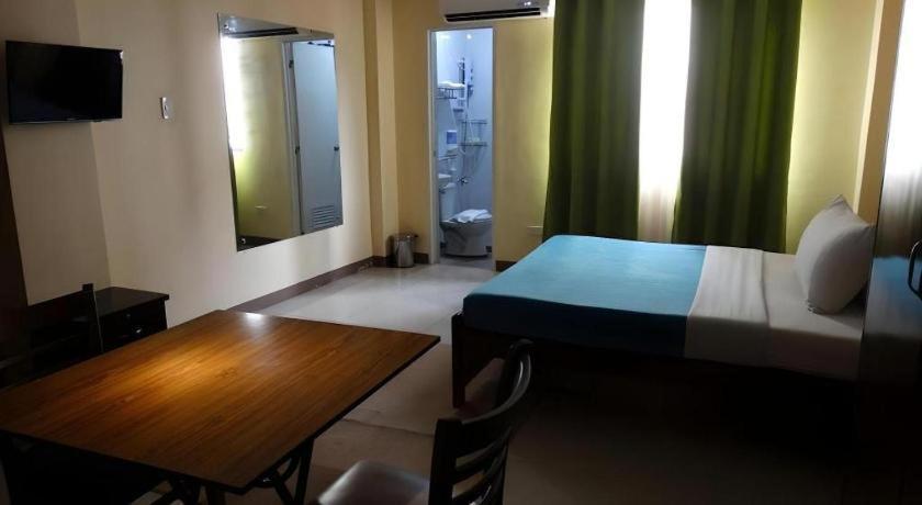 Hotel Time Travellers Manila