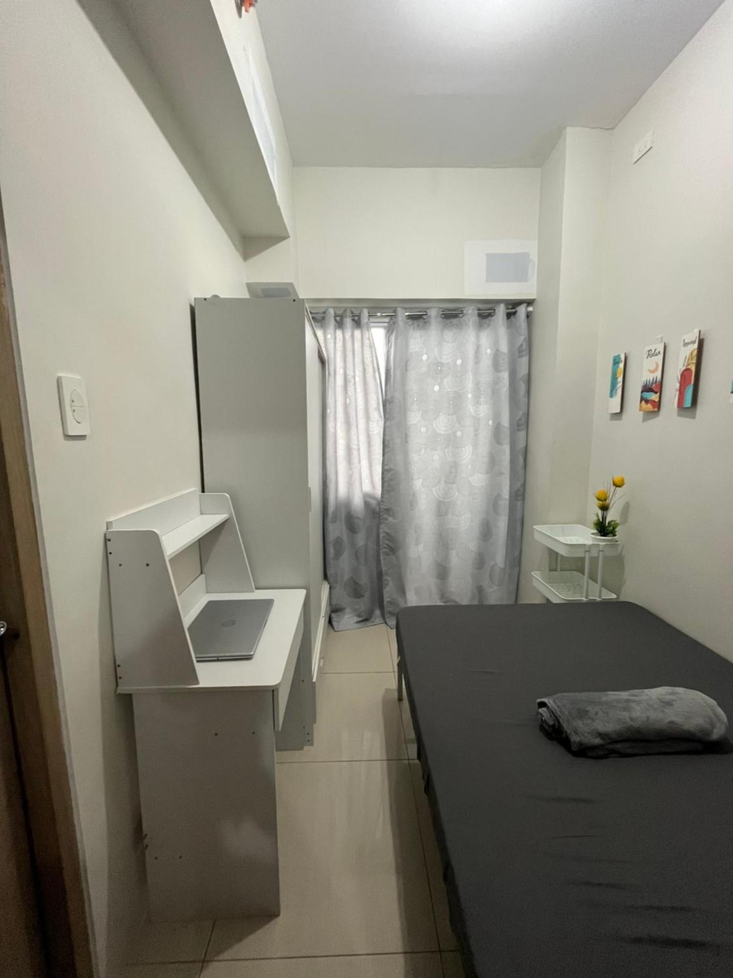 Entire Unit With Balcony At Smdc Field Residences, Behind Sucat Near Naia *