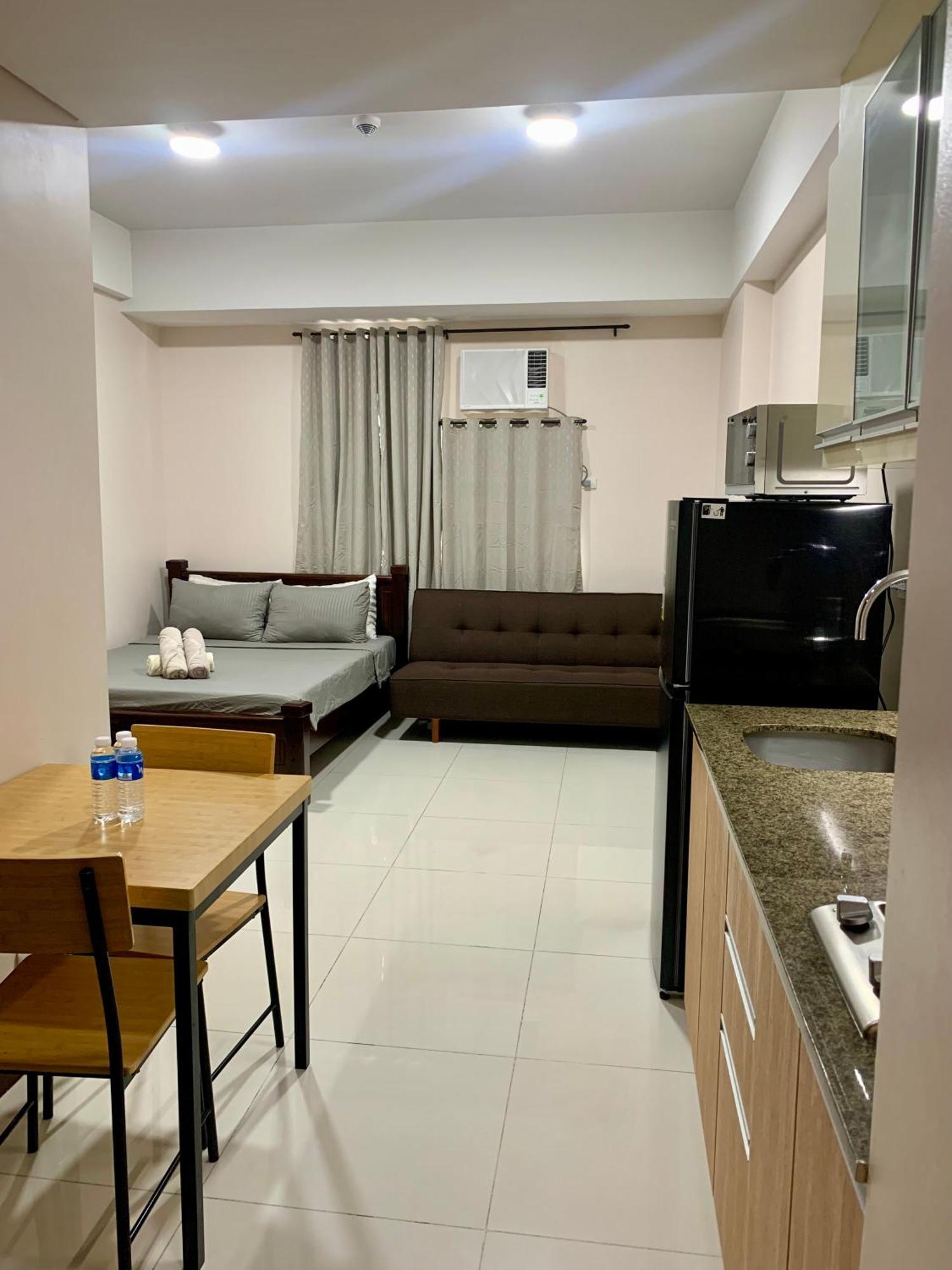 A&g Condotel At 101newport Across Naia T3 * Pasay