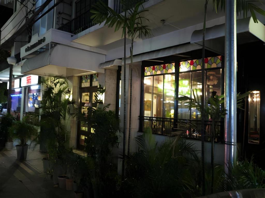 Adriatico Arms 2*