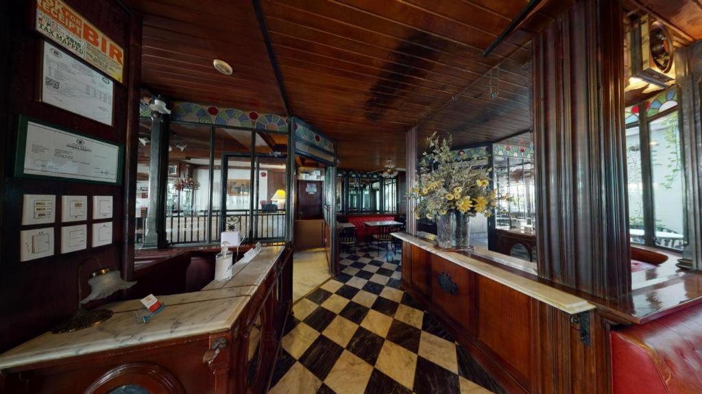 Adriatico Arms 2*