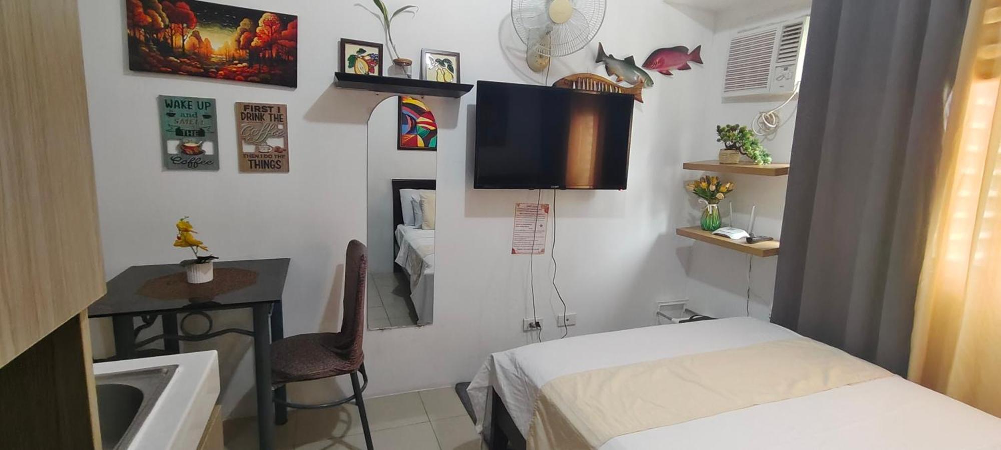 Jjmc Place Highway Hills Deca Edsa * Manila