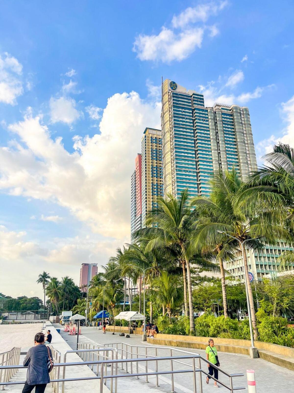 Apartment Spacious 3br Near Us Embassy, Ocean Park Manila