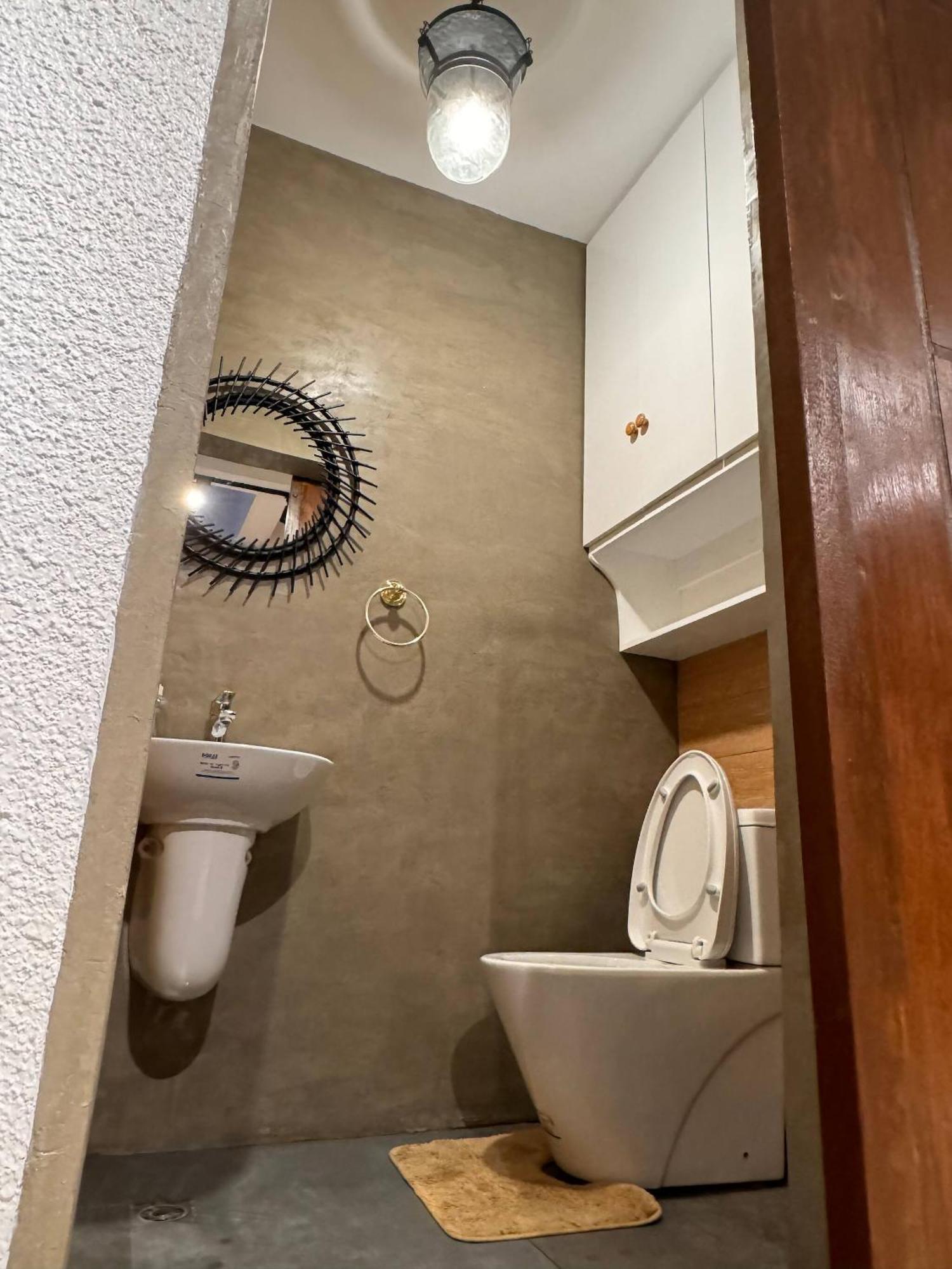 Holiday home Spacious 4br With Garage, 8-12guests, Near Airport *