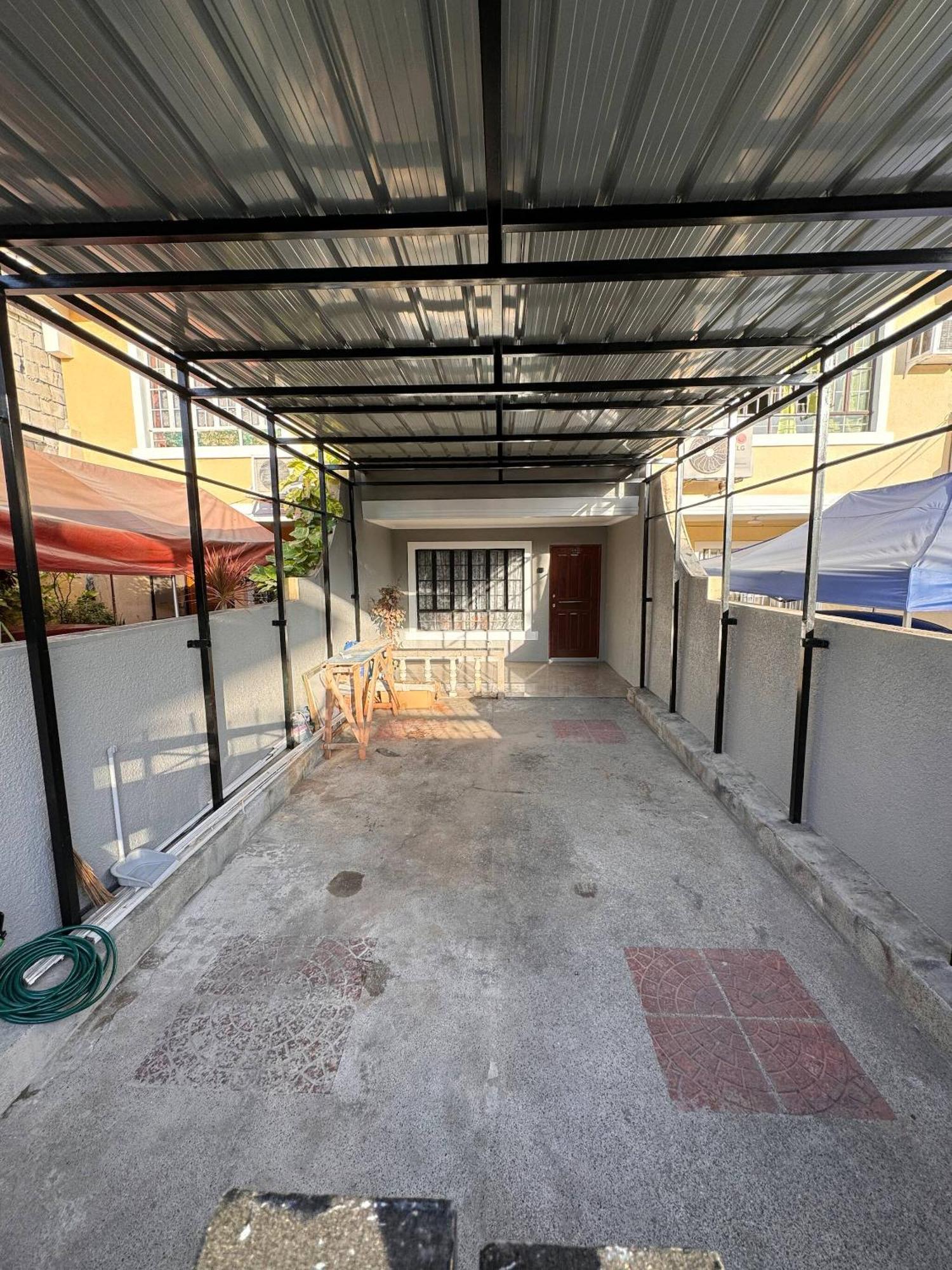 Spacious 4br With Garage, 8-12guests, Near Airport Holiday home *