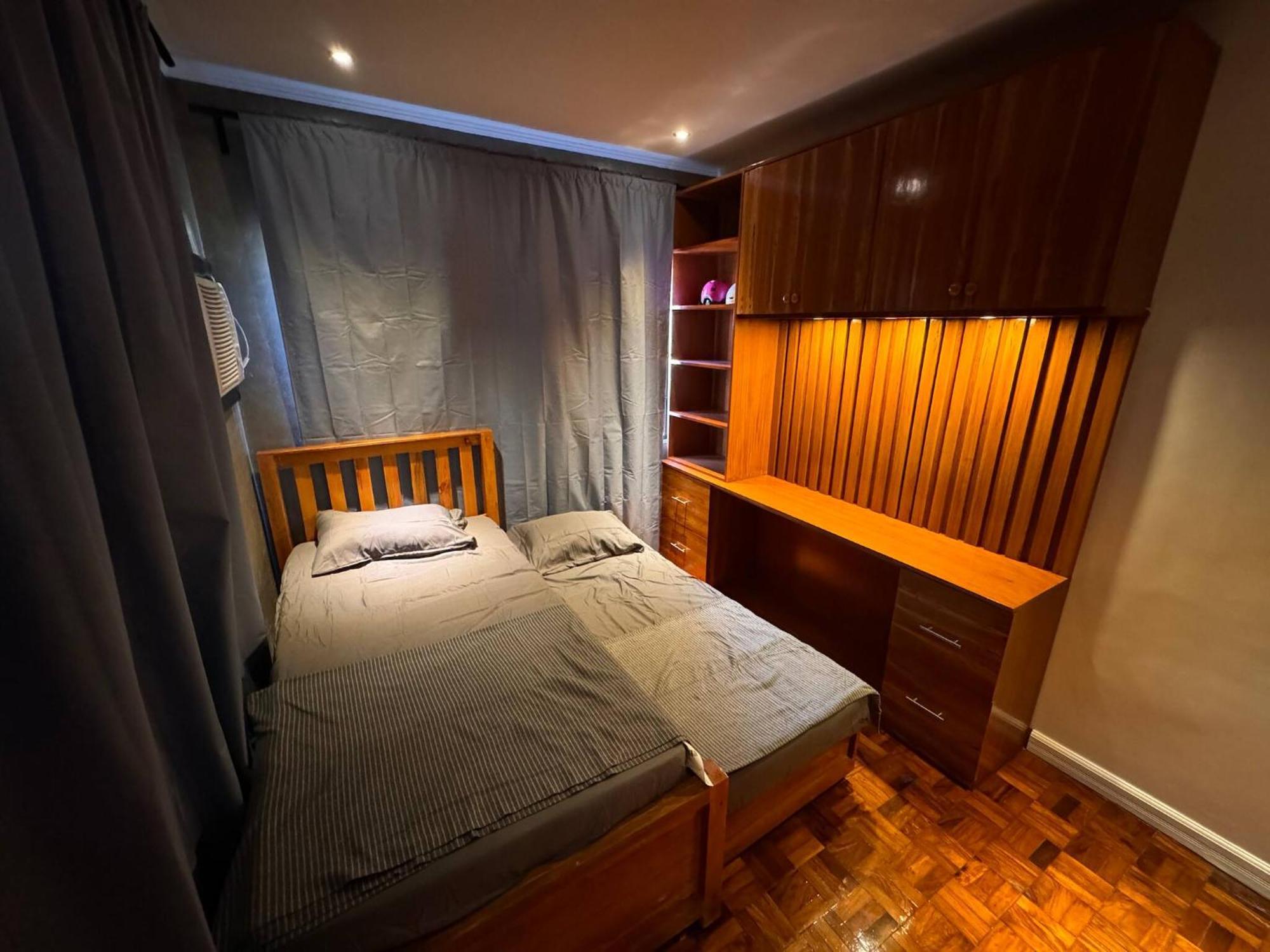 Holiday home Spacious 4br With Garage, 8-12guests, Near Airport Manila