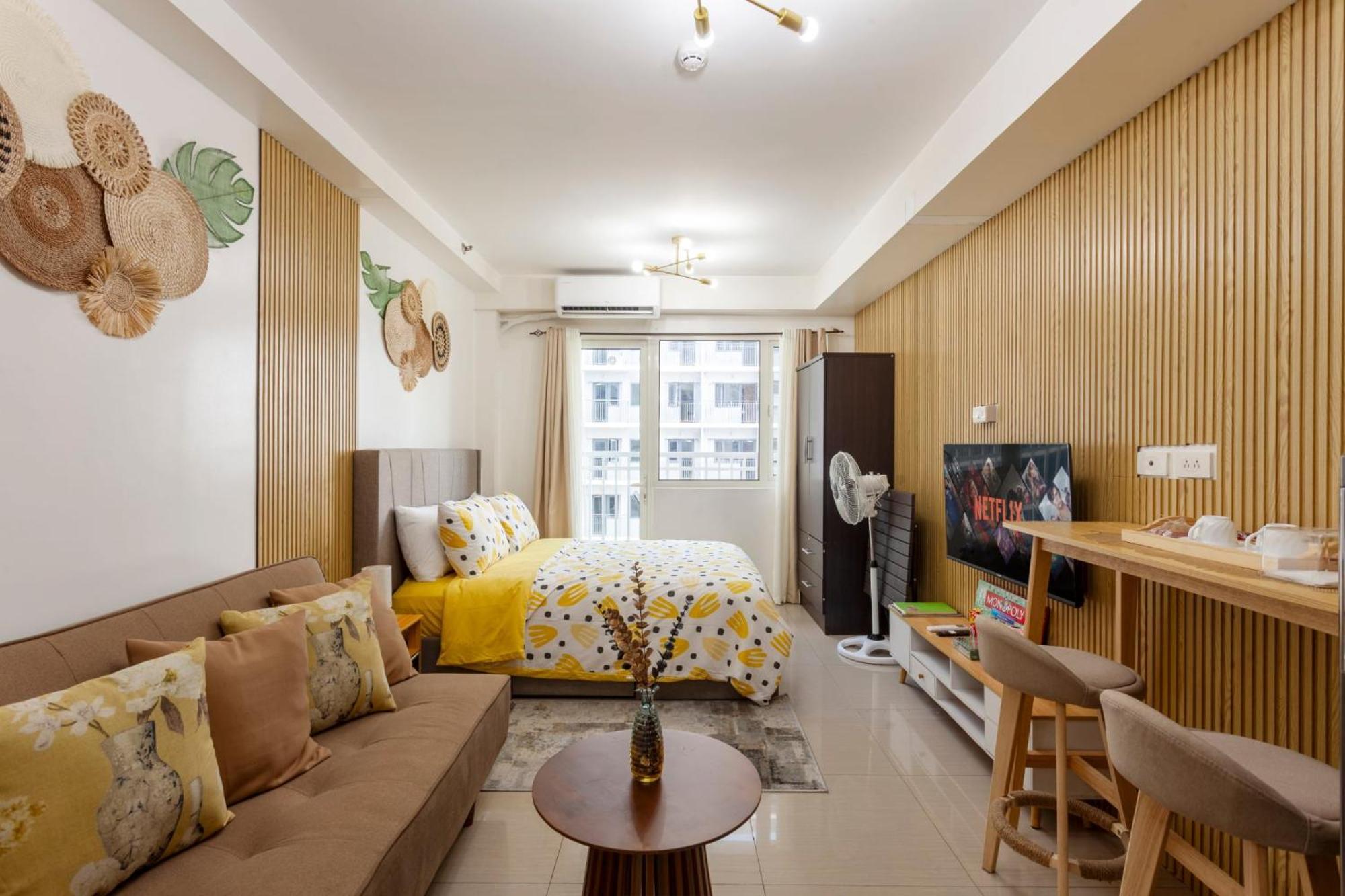 Studio, 1 Bedroom With Balcony, With Own Kitchen And Washing Machine, Cook And Wash Clothes, Pool View Or View, In Pasay Manila, Walking Distance To Mall Of And Bay, And 20mins Drive In Airport,shore Or Shell Aparthotel Manila
