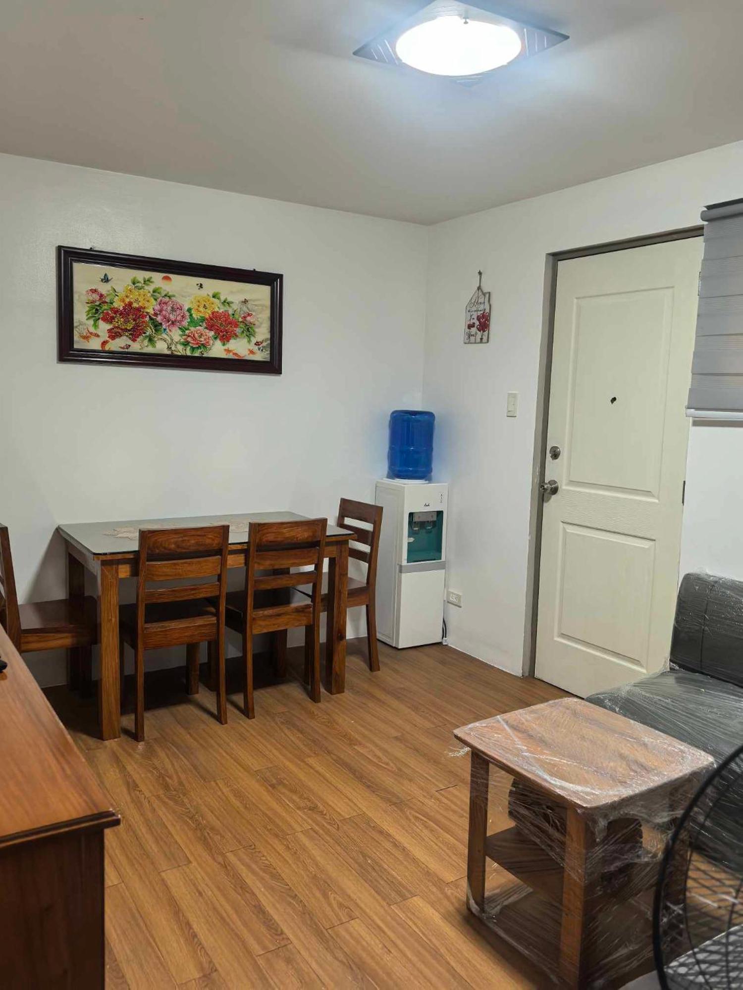 Ysabella's Abode Aparthotel
