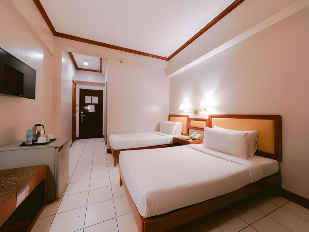 Palm Hotel Manila