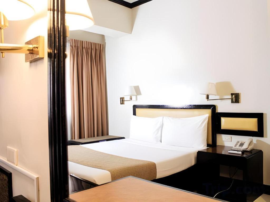 Palm 3* Manila