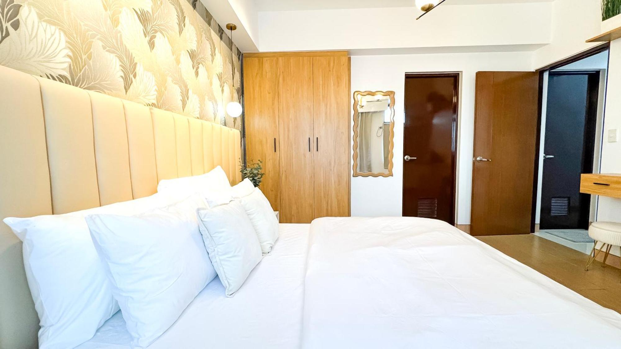 Cylos Place Manhattan Cubao 2br Unit Apartment *