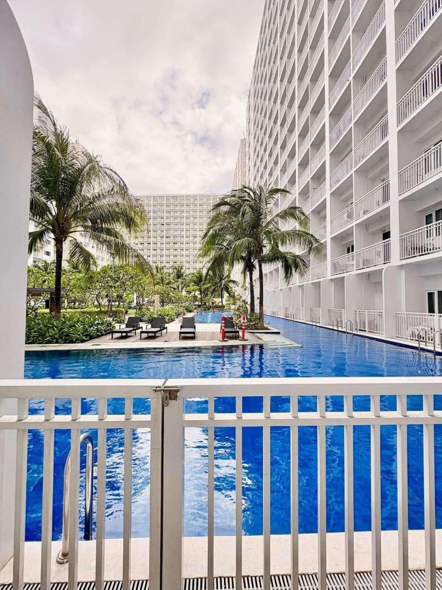 Azul Paradise * Manila