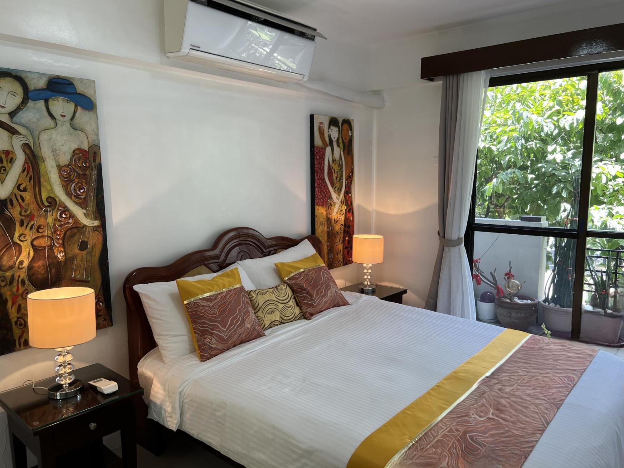 Stunning 2br Apt, 65 Sq M Netflix At Rosewood Pointe Residences Near Bgc * Manila