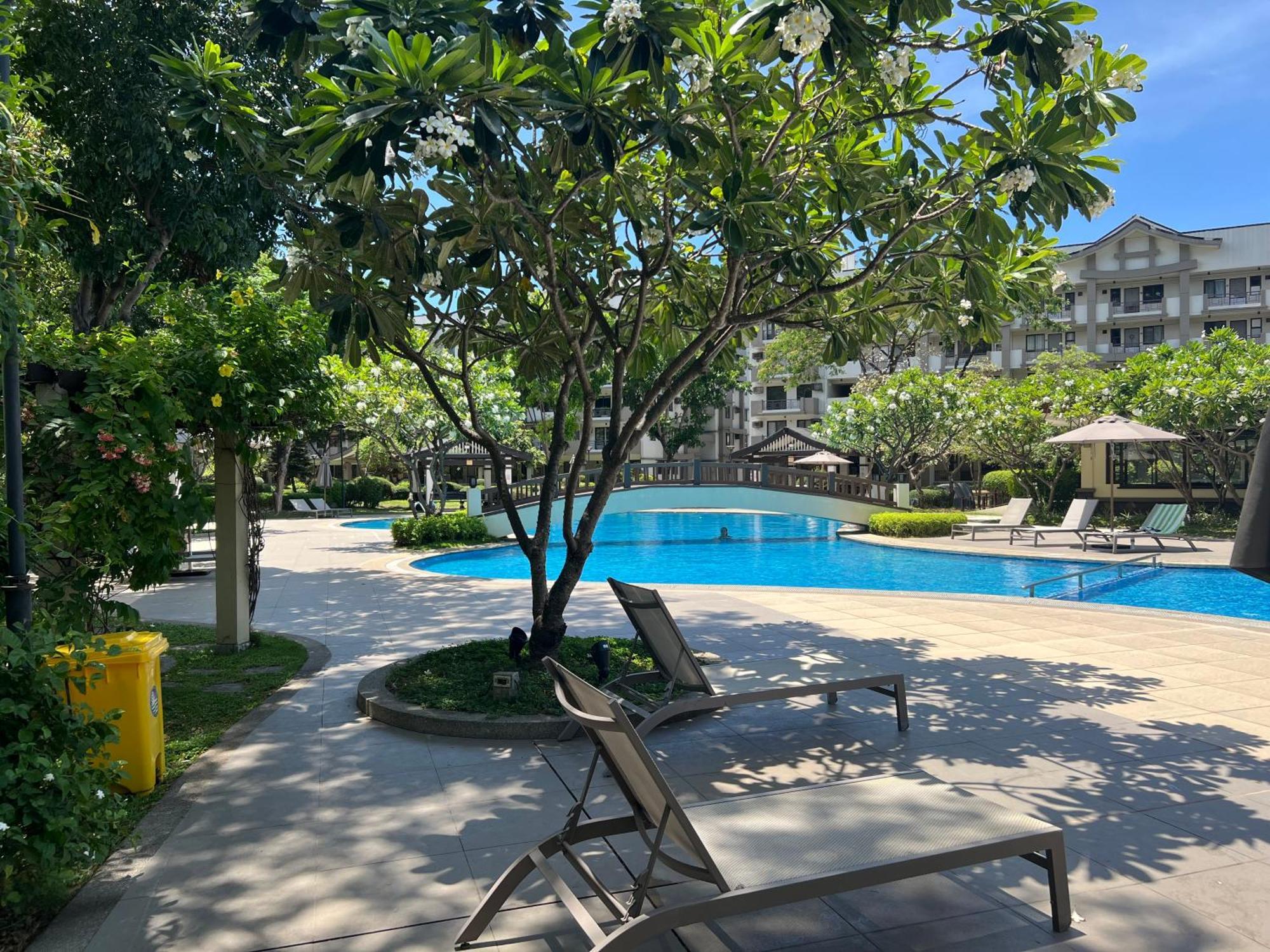 Stunning 2br Apt, 65 Sq M Netflix At Rosewood Pointe Residences Near Bgc Apartment Manila