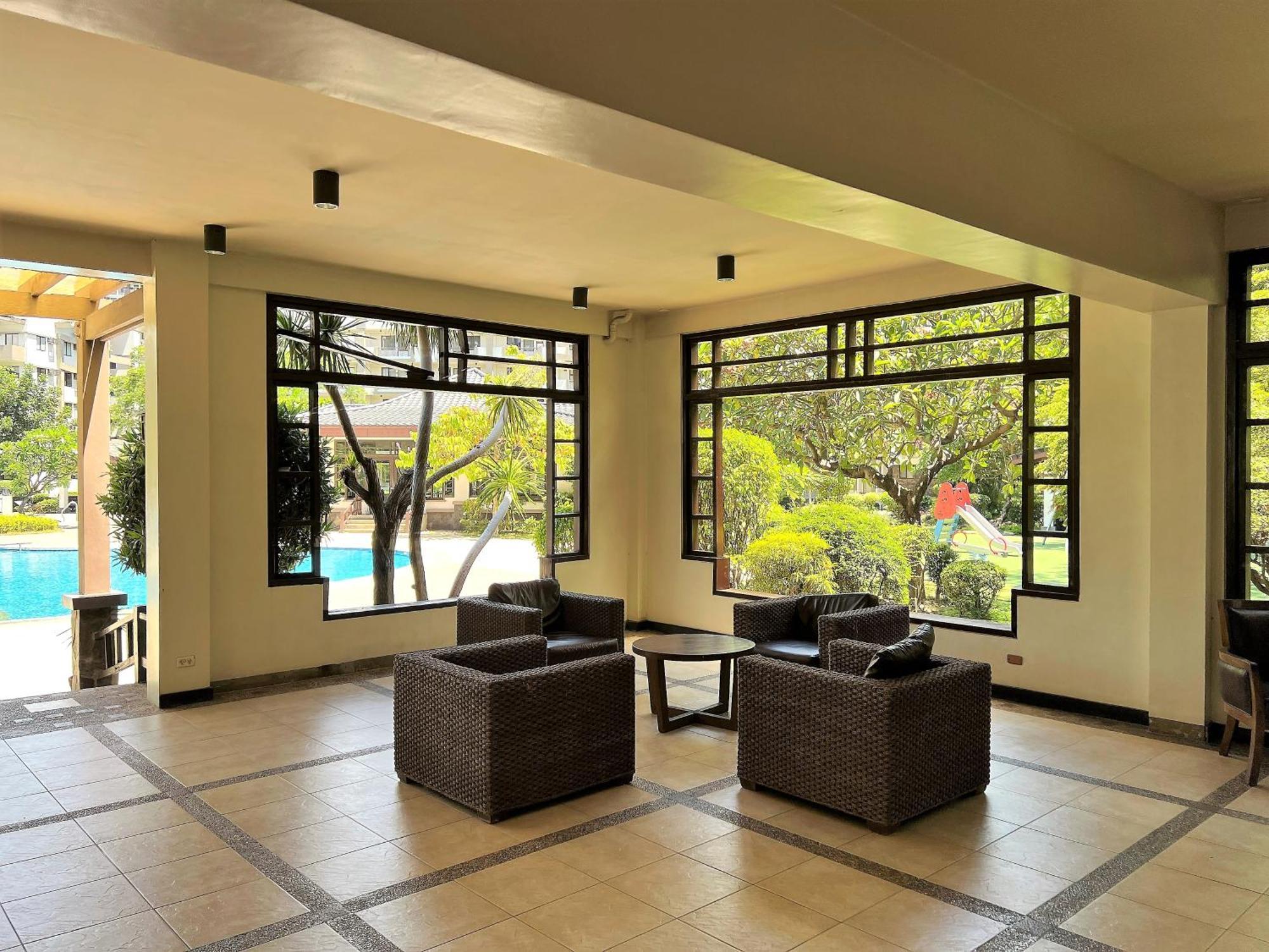 Apartment Stunning 2br Apt, 65 Sq M Netflix At Rosewood Pointe Residences Near Bgc