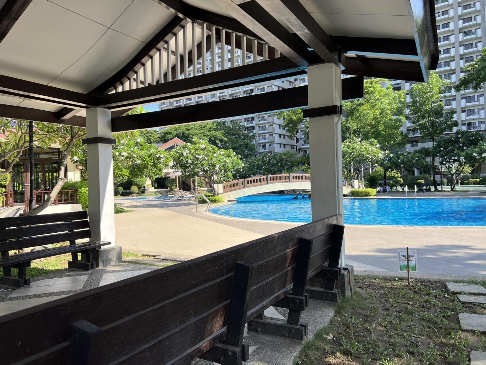 Stunning 2br Apt, 65 Sq M Netflix At Rosewood Pointe Residences Near Bgc *