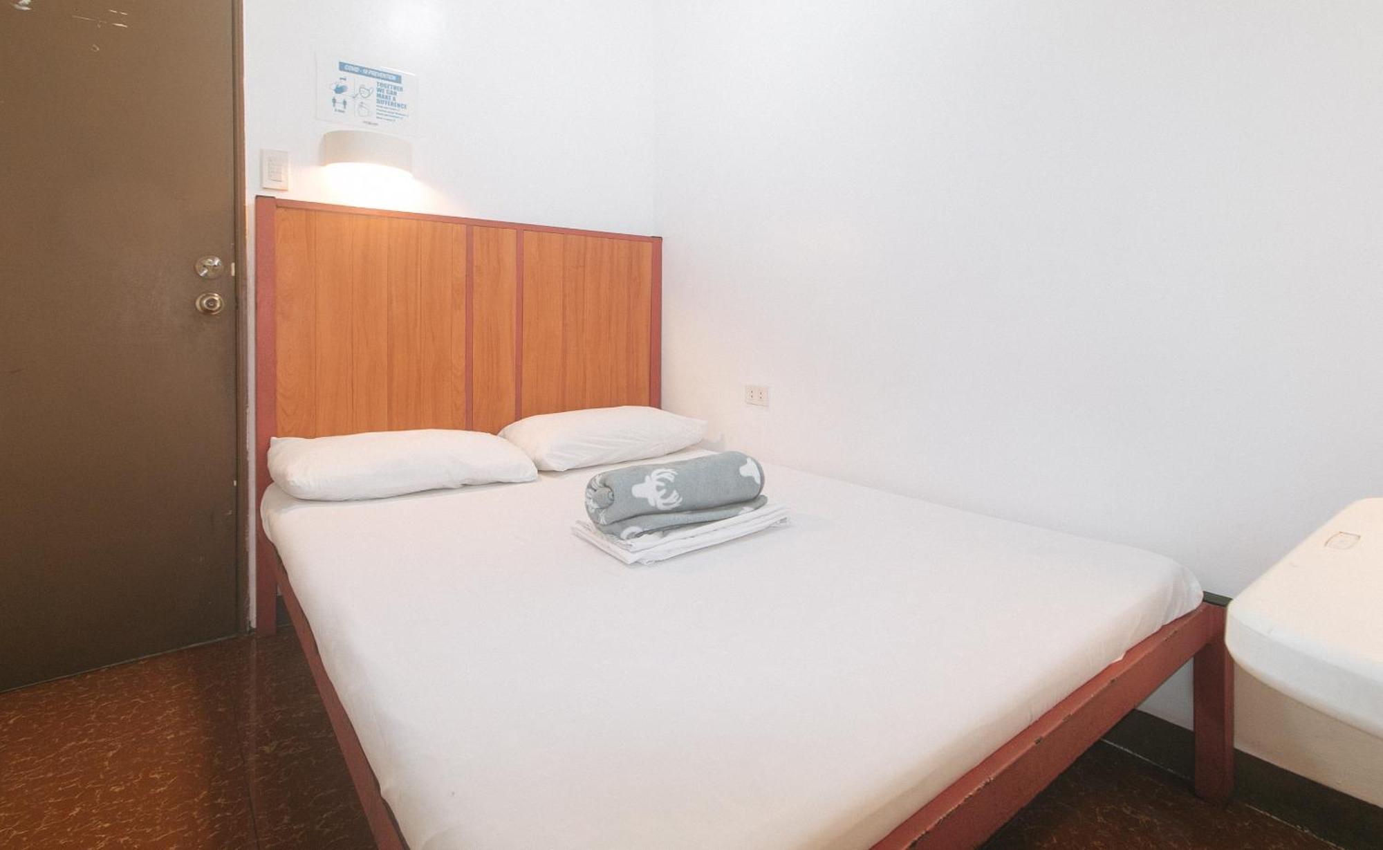 Malate By Reddoorz * Manila