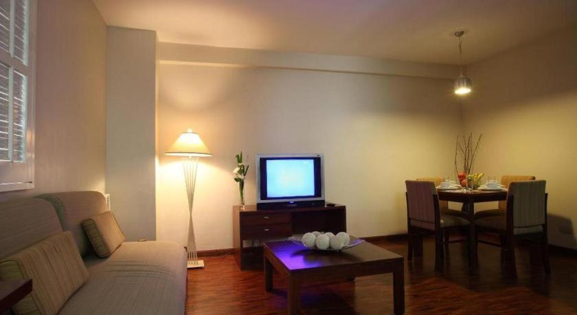 Amorsolo Mansion 3*