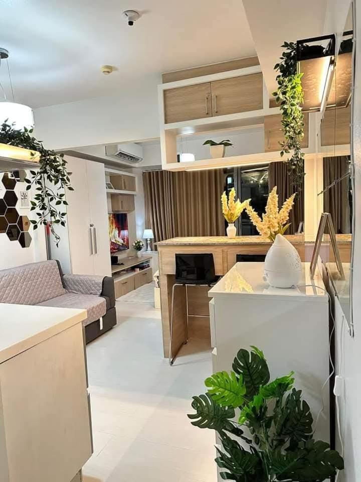 Apartment Sm Bicutan Mnl *