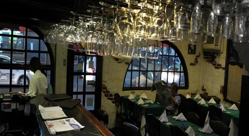 Hotel Adriatico Arms