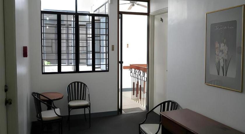 Hotel Adriatico Arms Manila