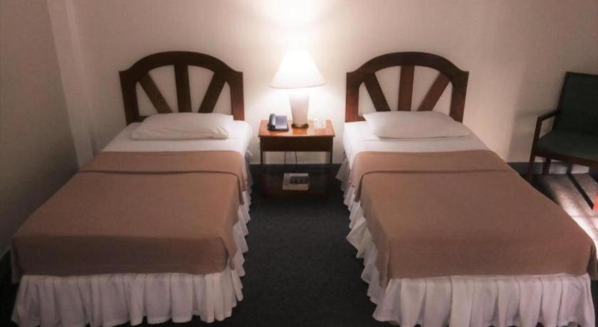 Hotel Adriatico Arms Manila