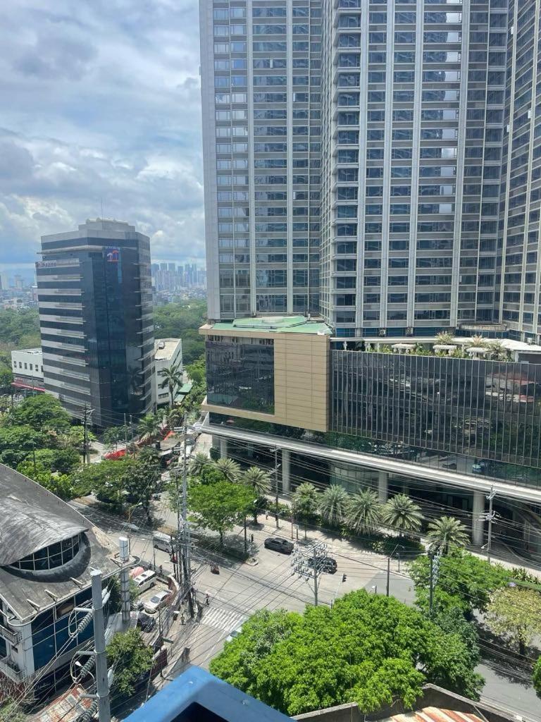 Aparthotel Makati Skyline