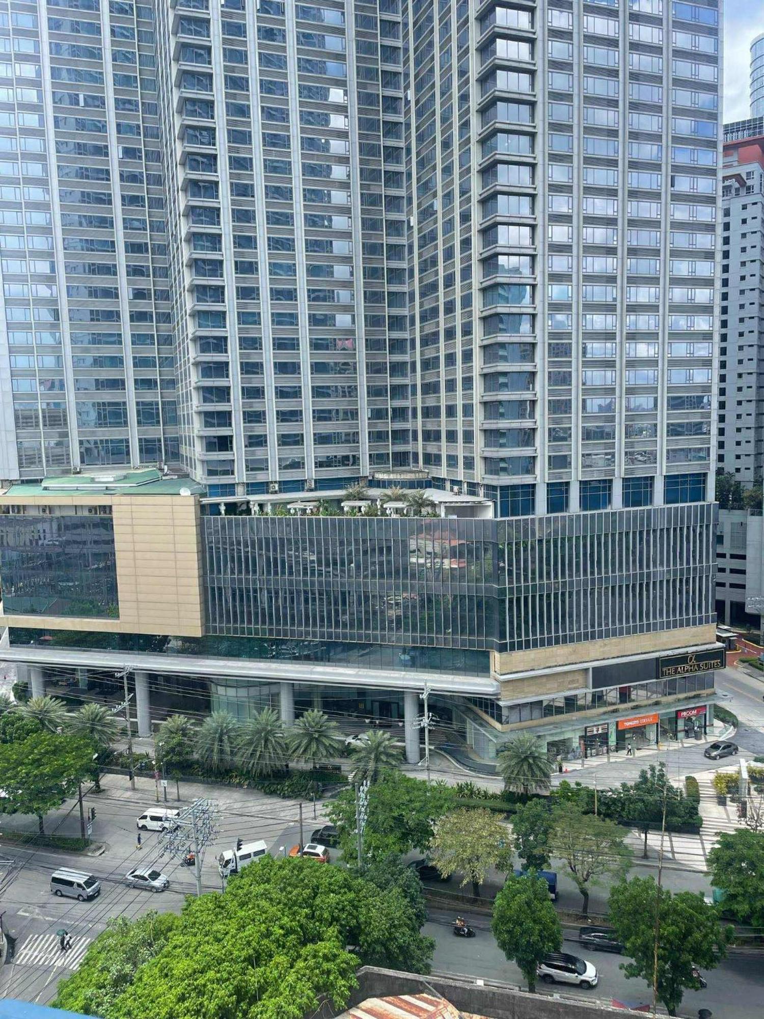 Aparthotel Makati Skyline