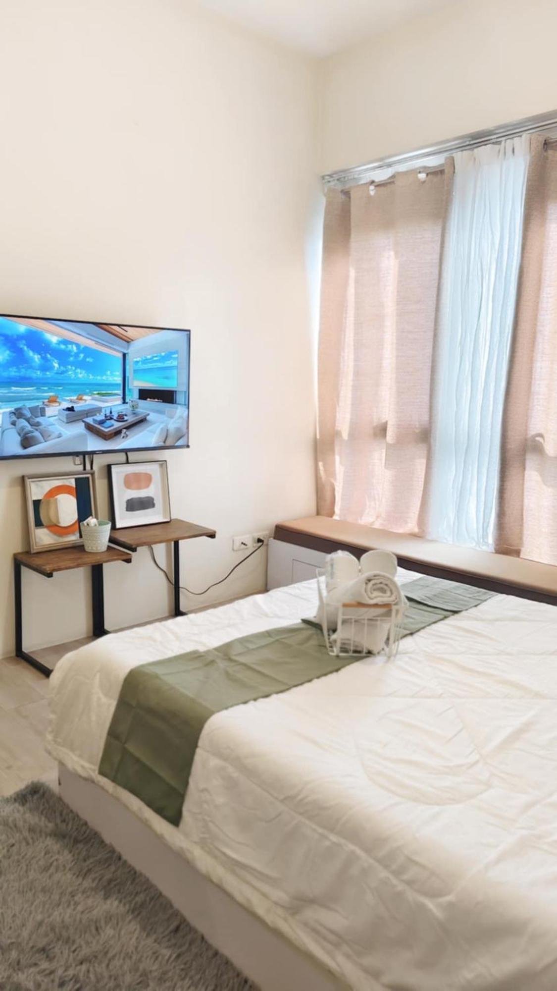 Deluxe One Bedroom By Christine Infront Of Trinoma Mall * Manila