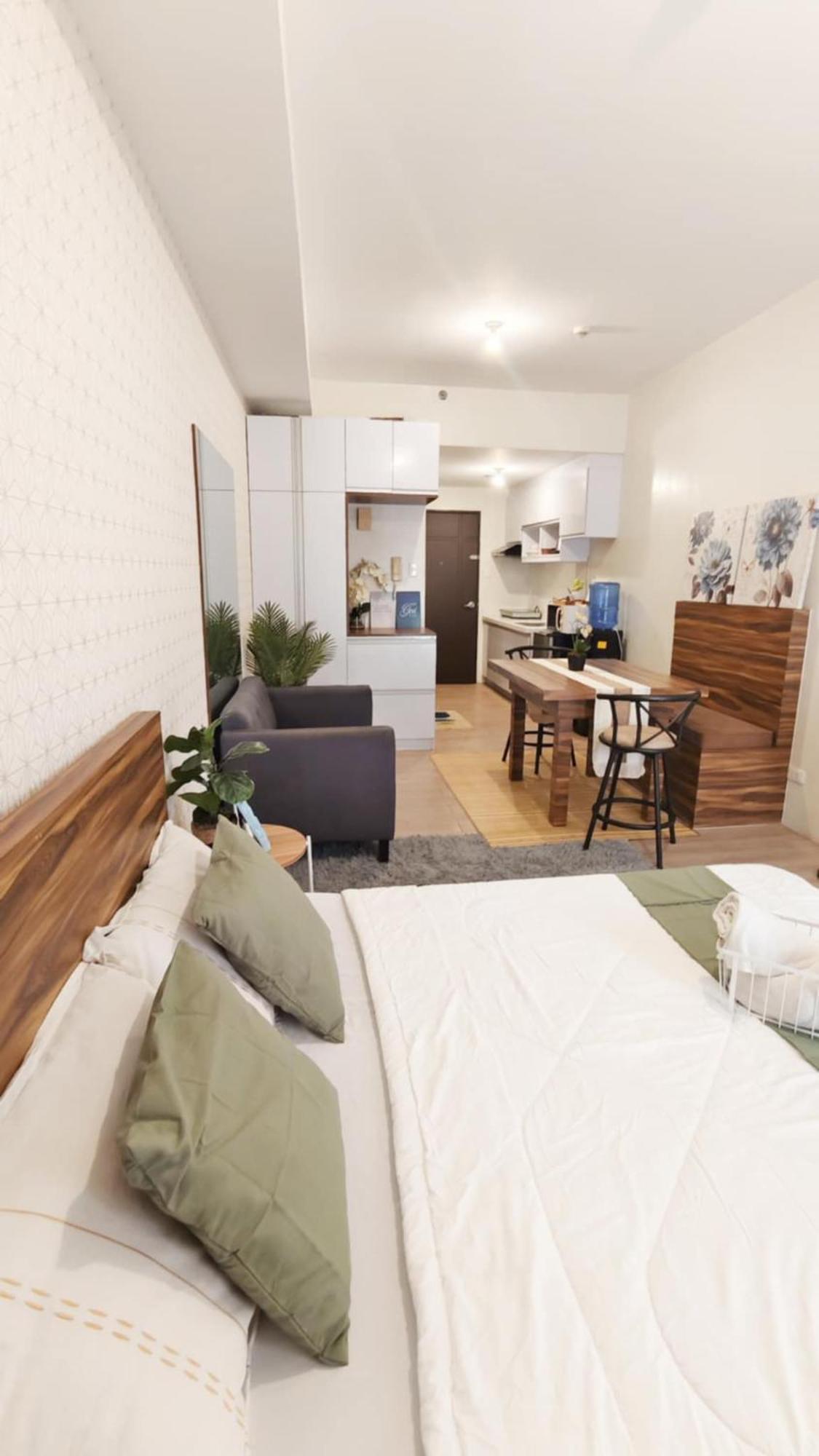 Deluxe One Bedroom By Christine Infront Of Trinoma Mall * Manila