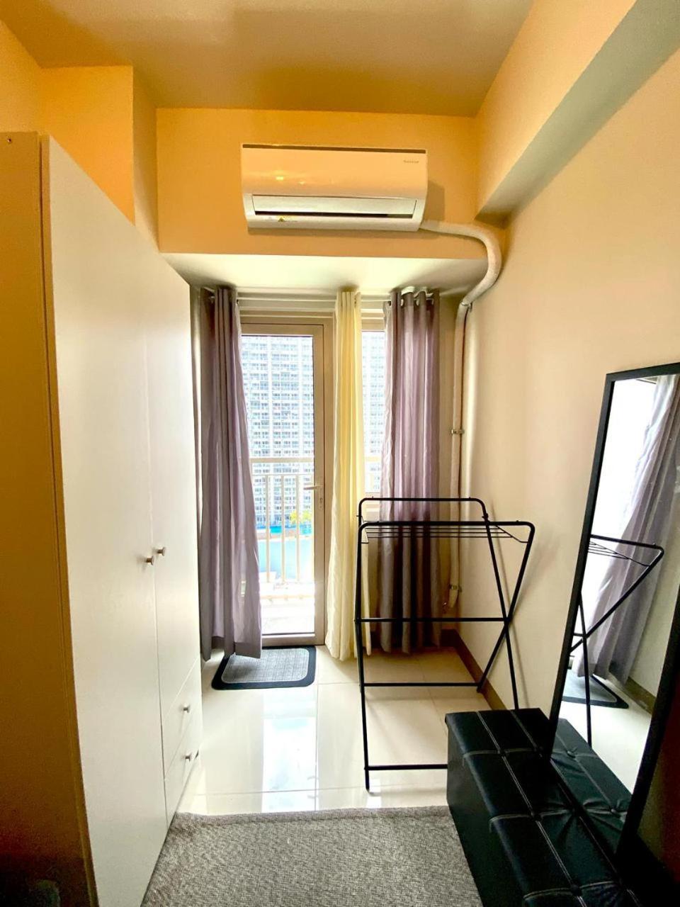 Staycation At Coast Residences, Bayview Smdc With Pool Aparthotel