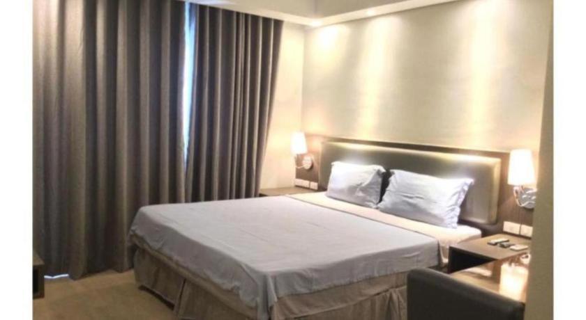 Capital O 804 The Residences At Bonifacio Civic Center Taguig