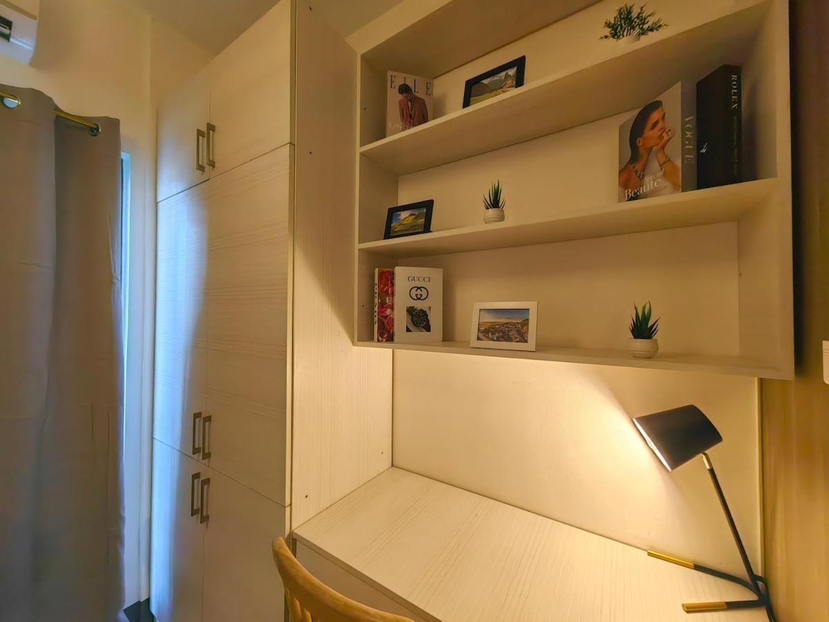 1br Condotel With Balcony At Fame Residences #fm53-1 * Manila