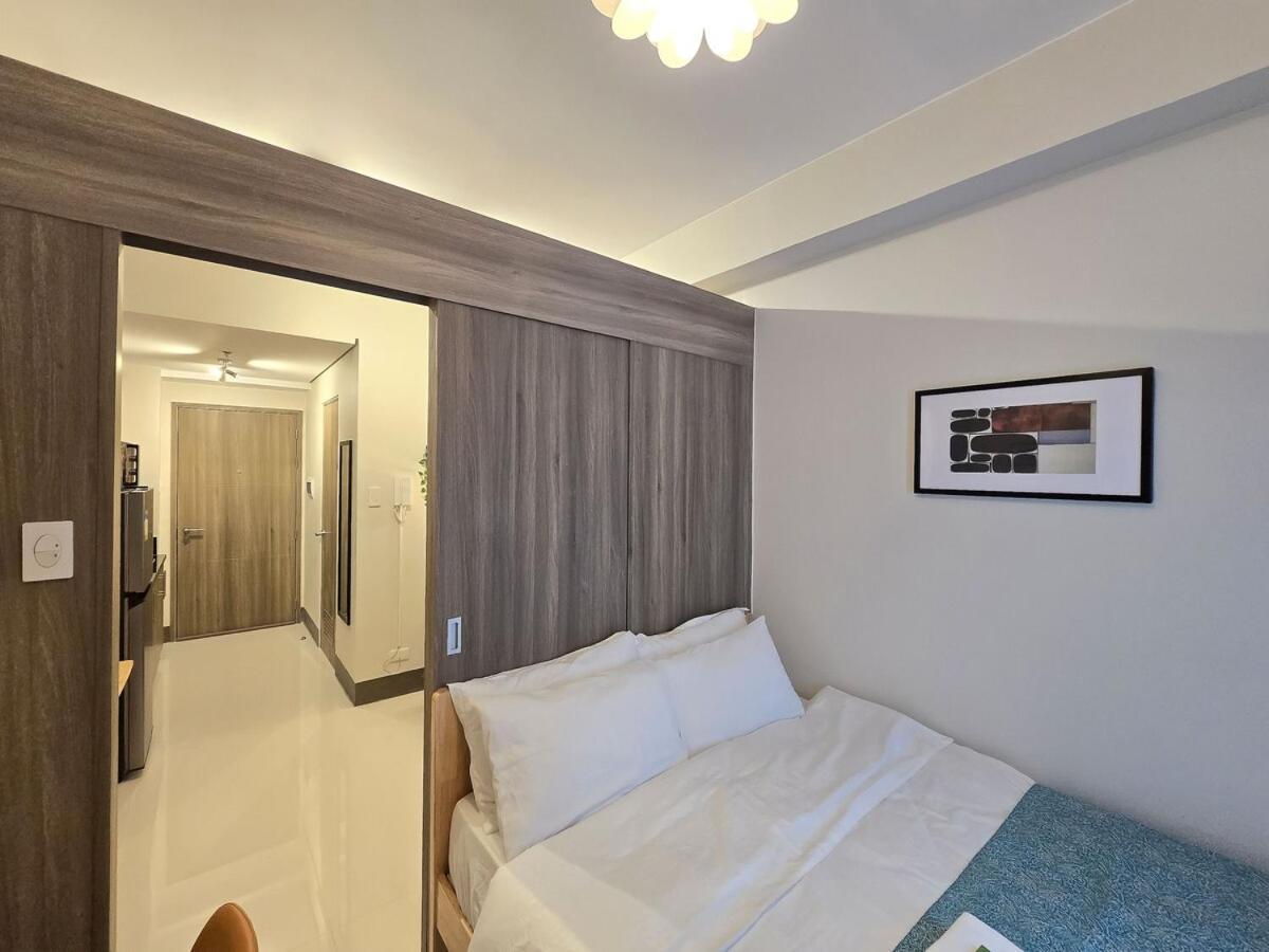 1br Condotel With Balcony At Fame Residences #fm48-1 Apartment Manila