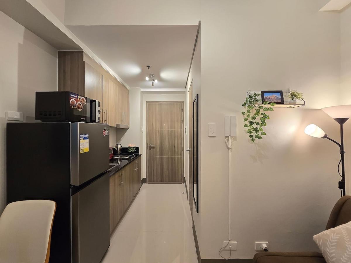 Apartment 1br Condotel With Balcony At Fame Residences #fm48-1 Manila
