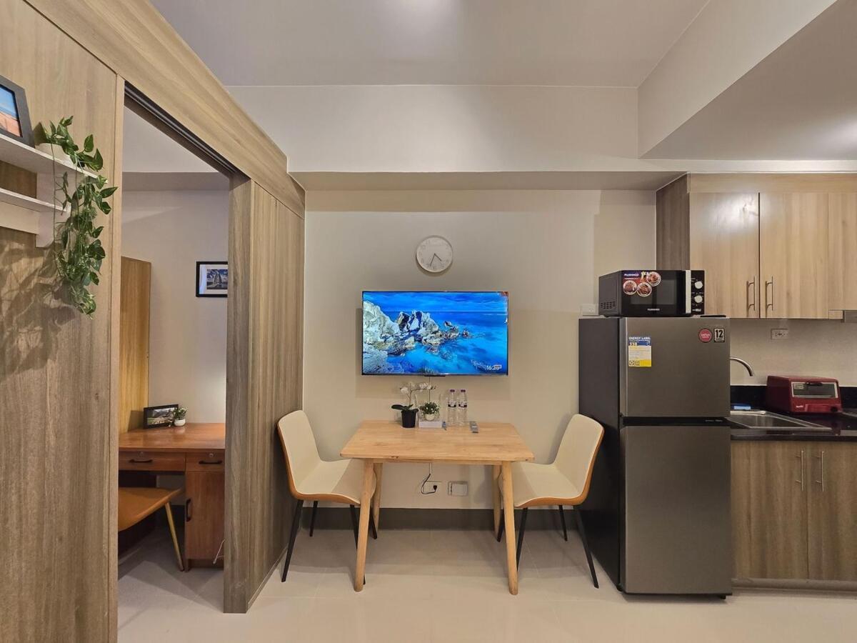 1br Condotel With Balcony At Fame Residences #fm48-1 *
