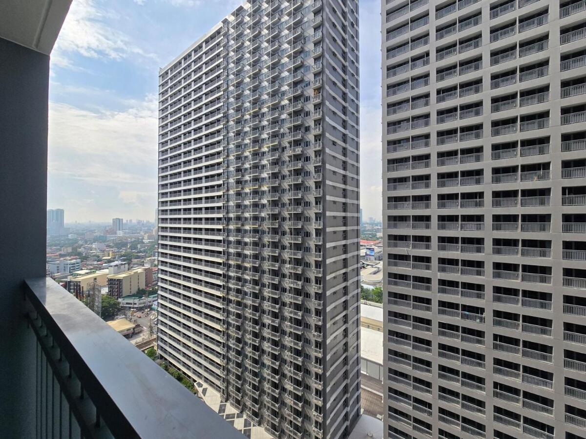 1br Condotel With Balcony At Fame Residences #fm45-1