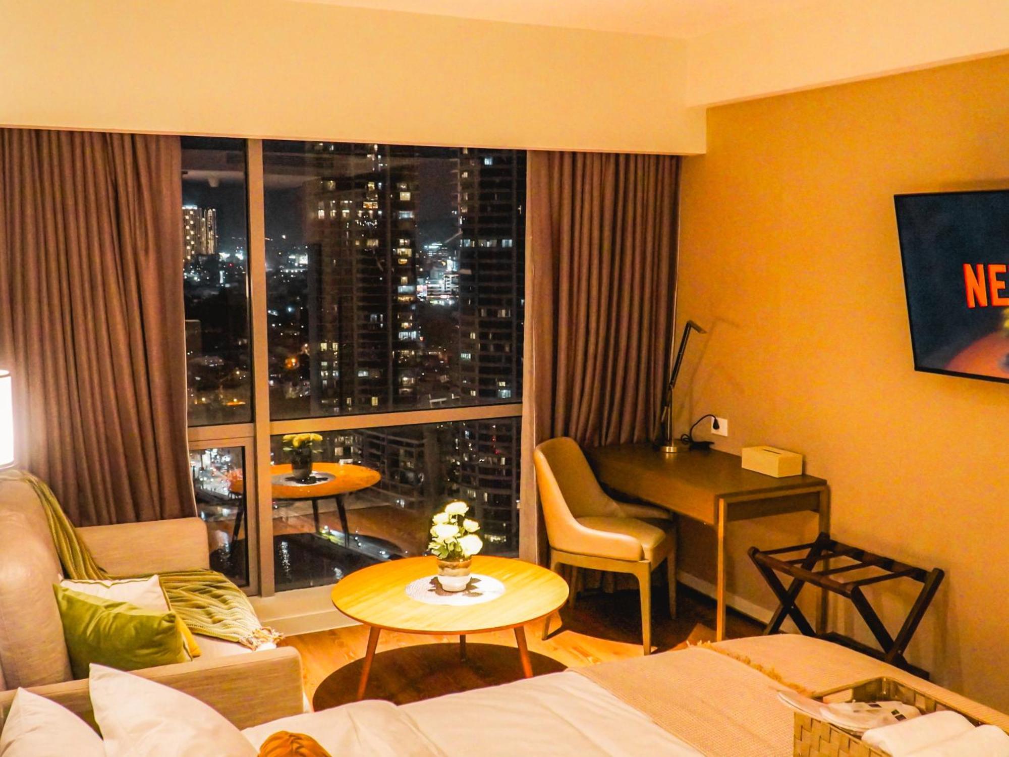 The Residences At Novotel Acqua Tower * Manila