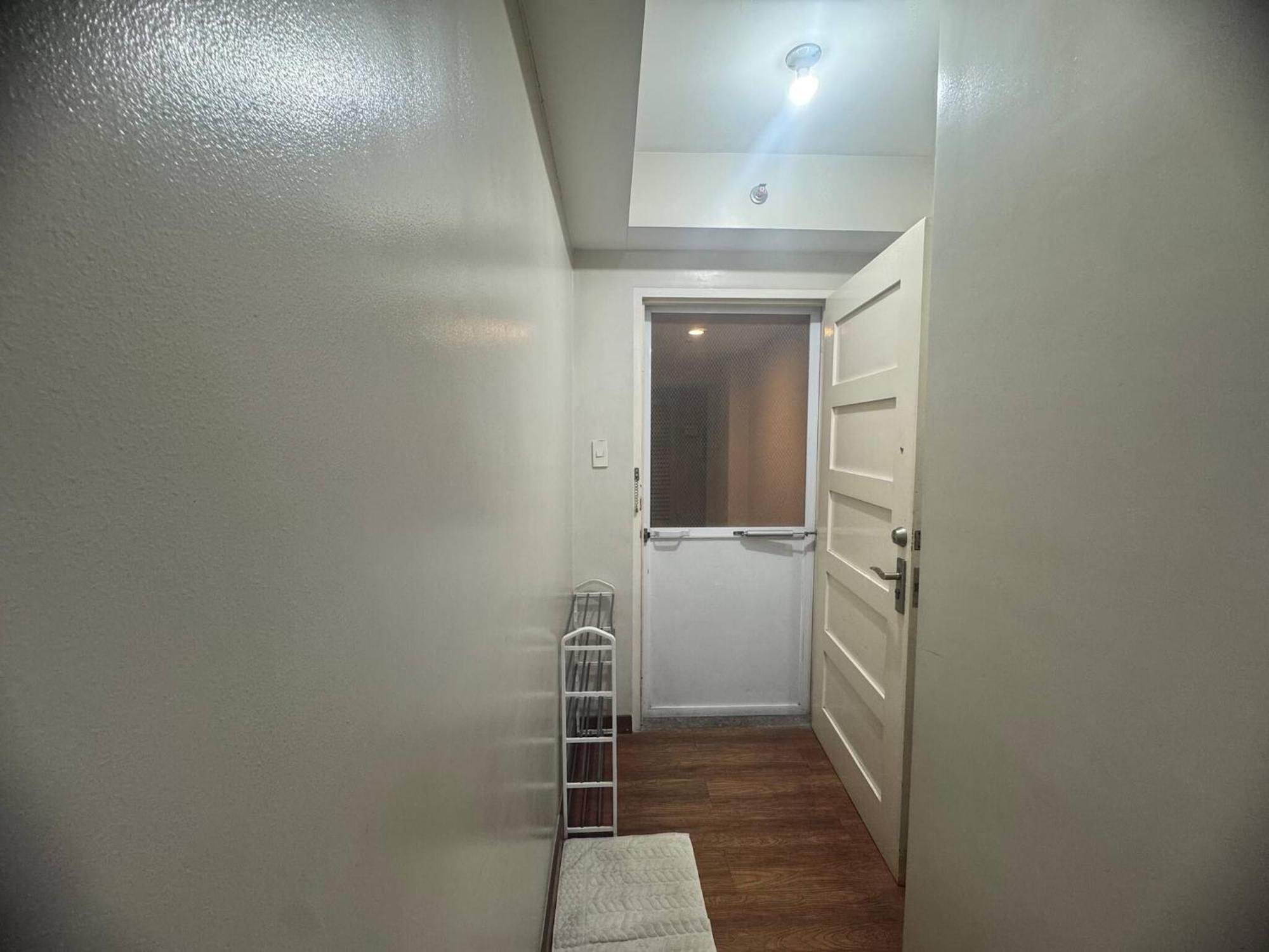 Holiday home Flair Towers Near Mrt Bonifacio And Shaw Within Greenfields Manila