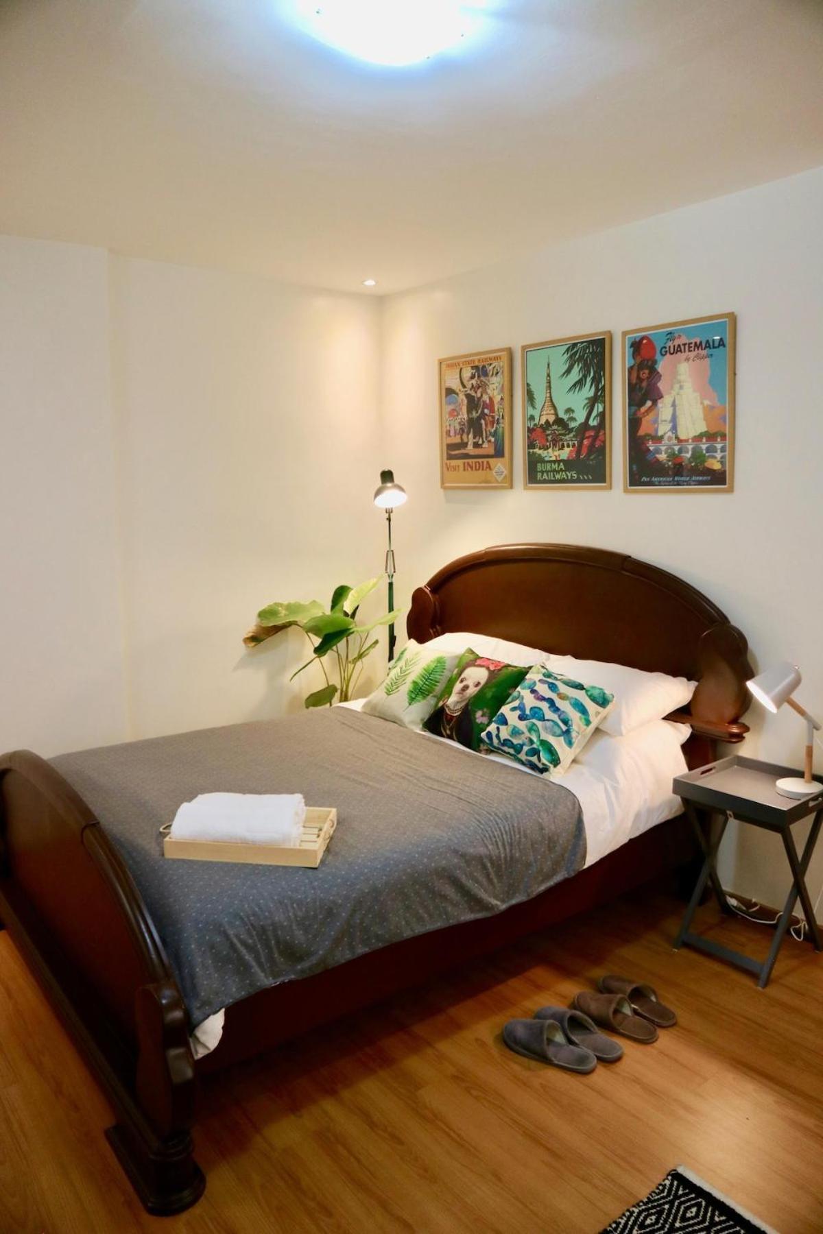Modern Eclectic Townhouse In Diliman Quezon Casa de férias *