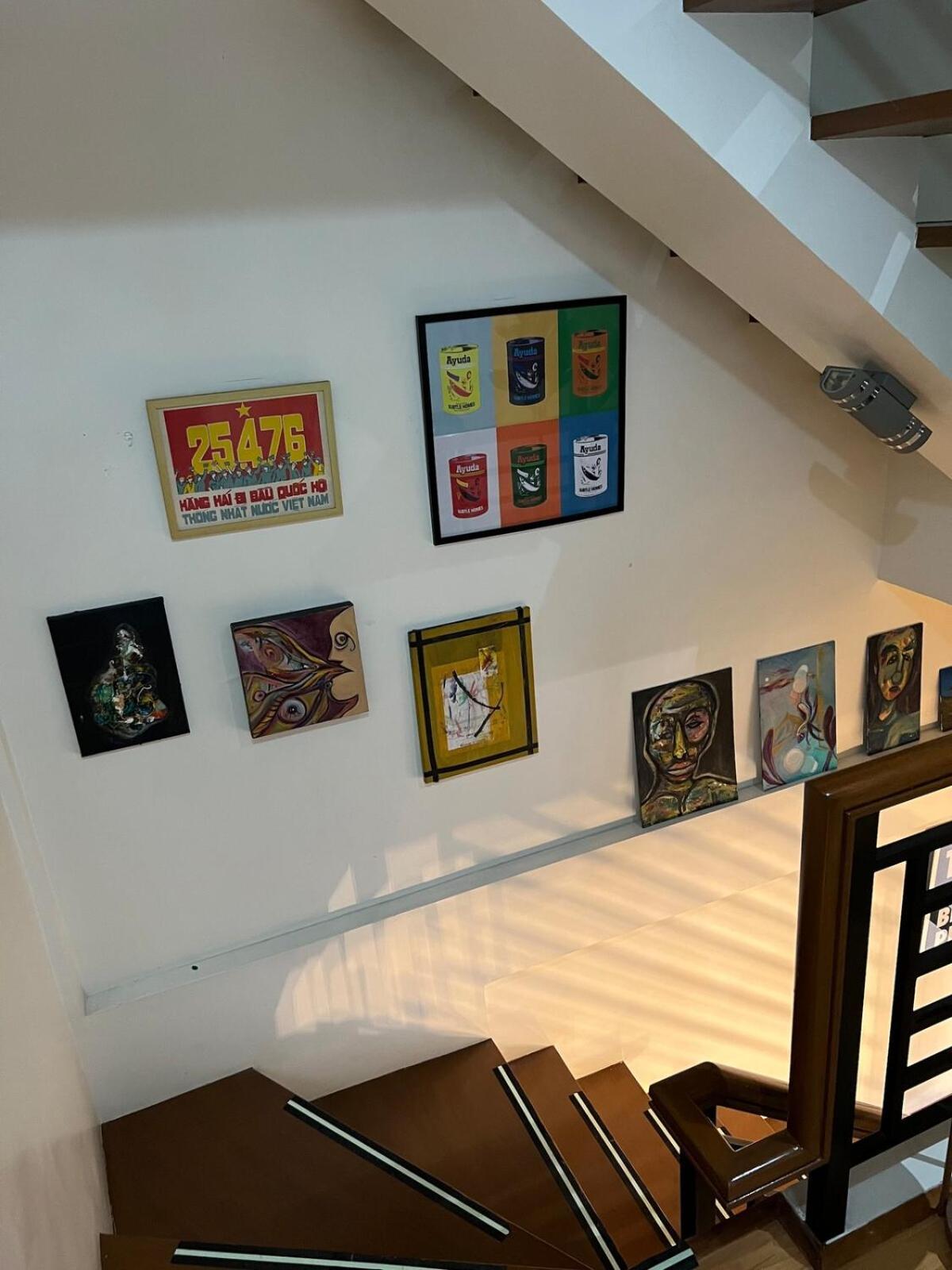 Modern Eclectic Townhouse In Diliman Quezon *