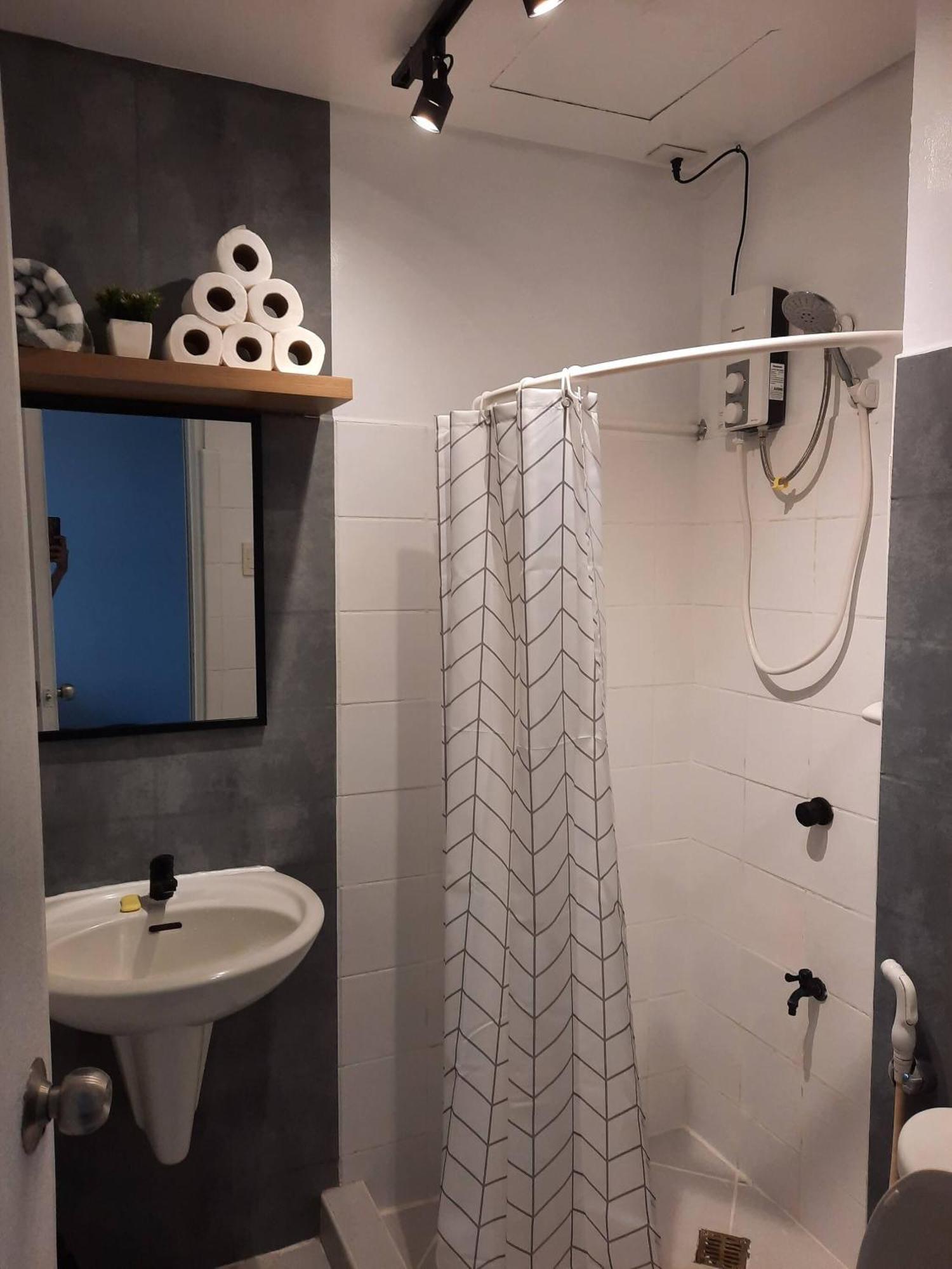 Staycation In Style With Fast Wifi Netflix