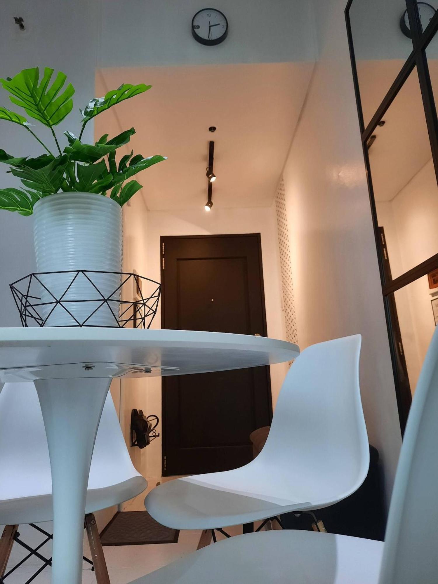 Staycation In Style With Fast Wifi Netflix Manila
