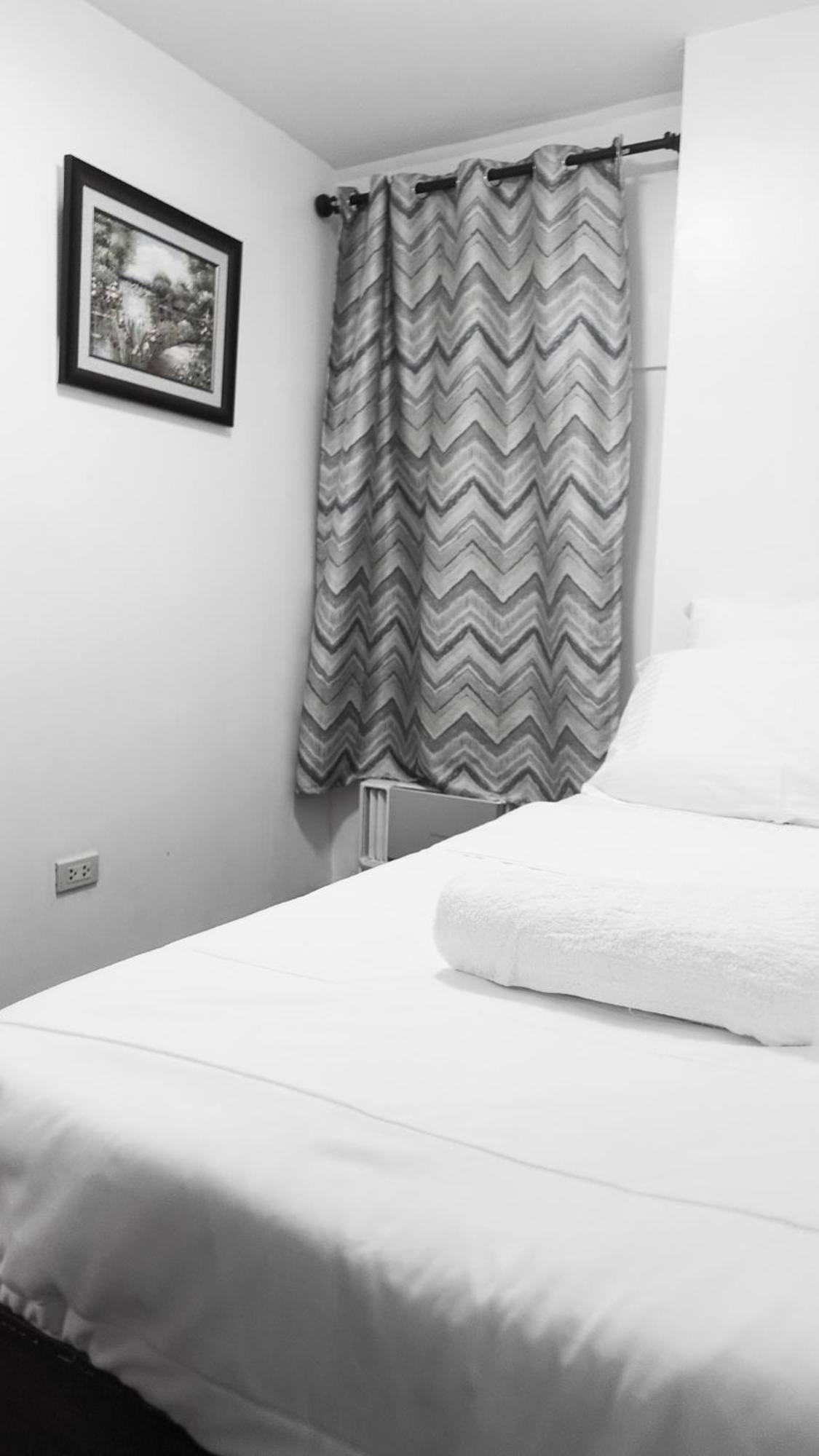 2-room Condotel With Netflix, Kitchen & Washer, Near Mrt Boni *