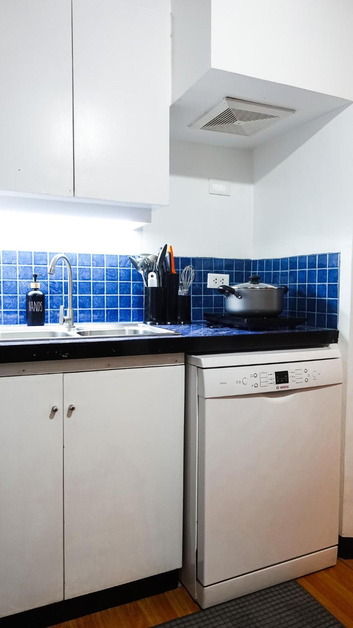 Apartment 2-room Condotel With Netflix, Kitchen & Washer, Near Mrt Boni